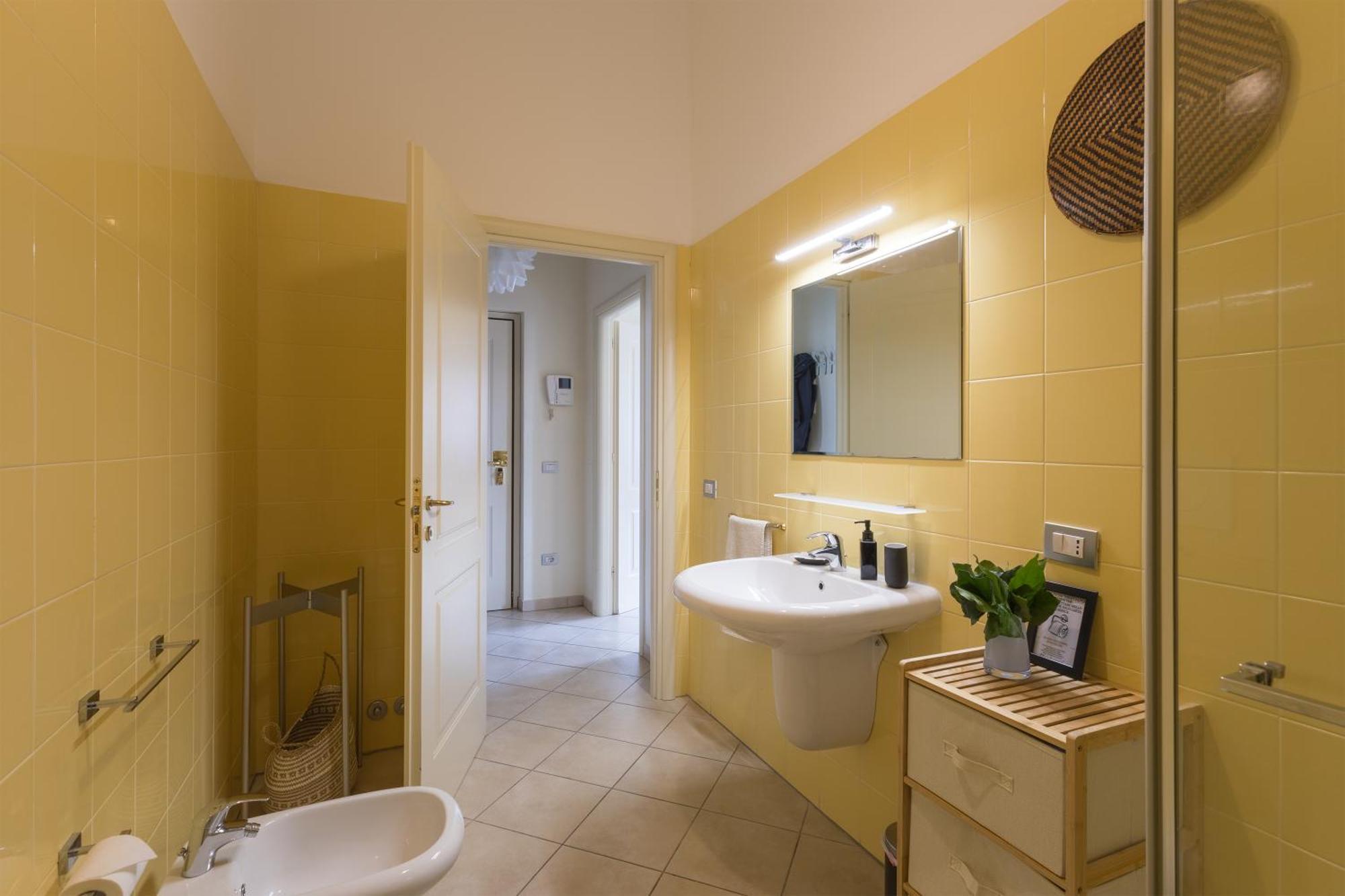 ליבורנו Near The Port-Elegante Appartamento Con Vista Sui Canali מראה חיצוני תמונה